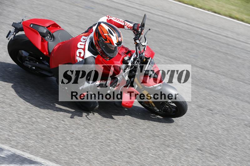 /27 12.06.2025 Ducati Schweiz Trackday Warmup  ADR/gruen-vert/ohne